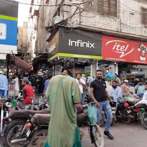Saddar Mobile Market